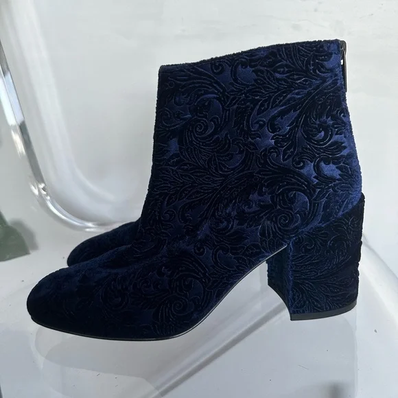 Stuart Weitzman booties - Picture 3 of 7